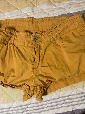 Highway Jeans Mustard Shorts